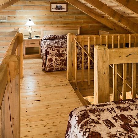 קאסטר Rock Crest Lodge & Cabins מראה חיצוני תמונה