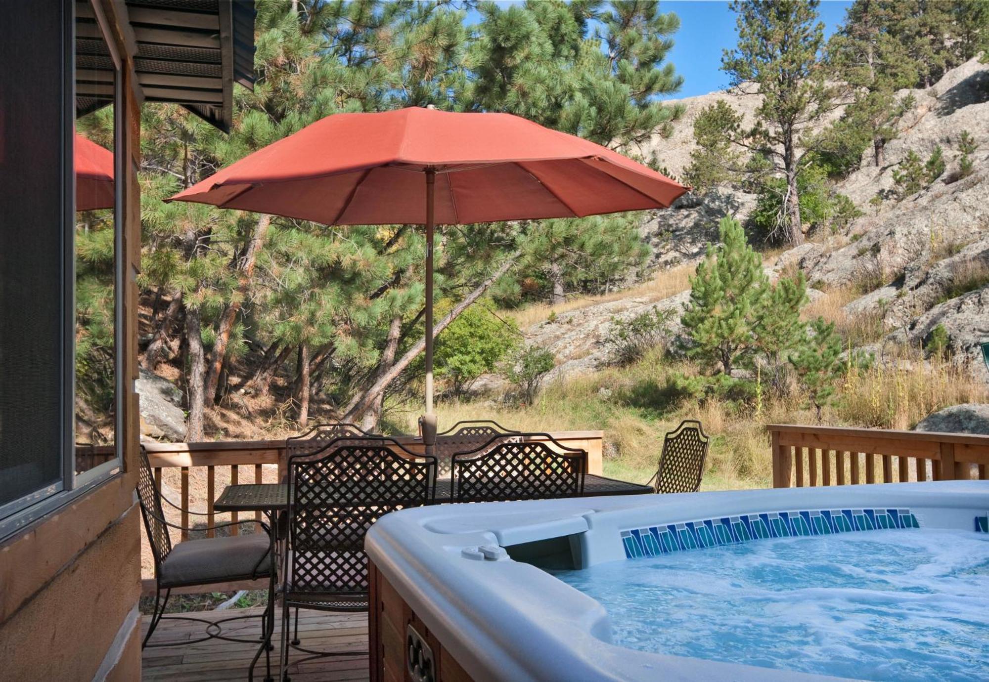 קאסטר Rock Crest Lodge & Cabins מראה חיצוני תמונה